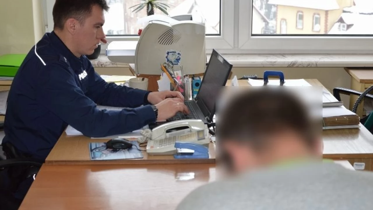 Rzucił się na policjantów, bo nie pogodził się z wyprowadzką konkubiny