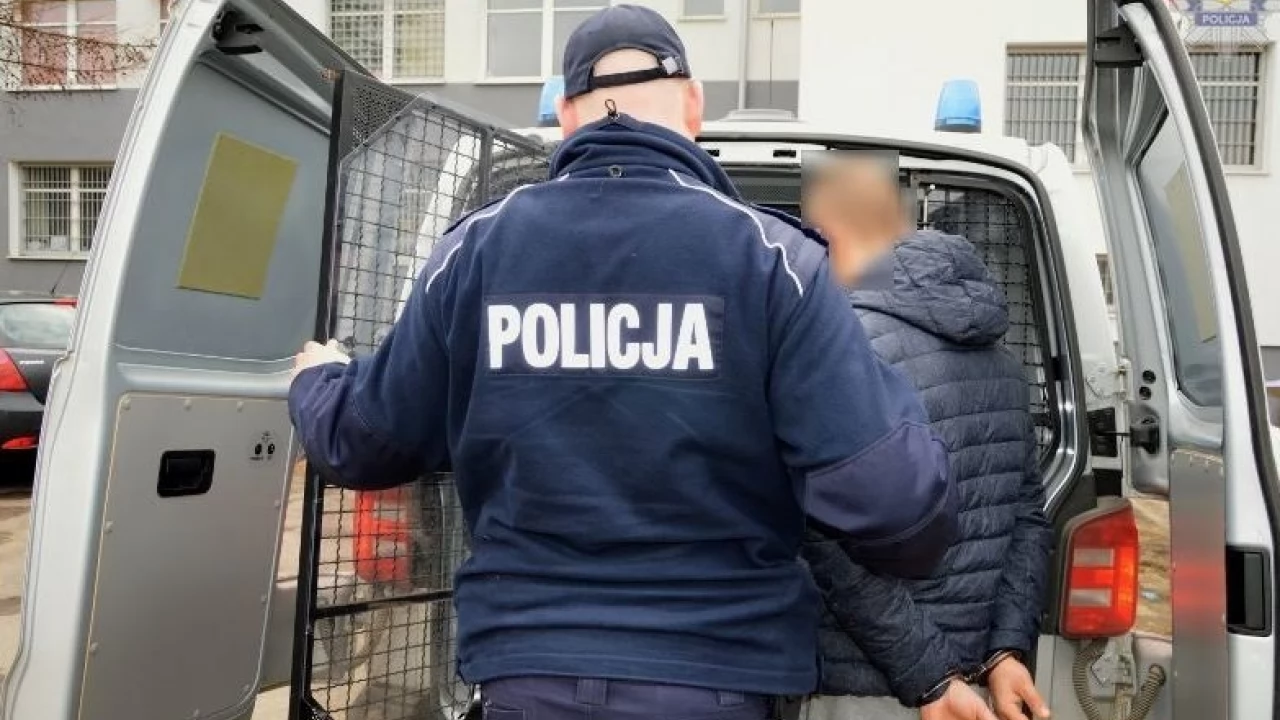 Nietrzeźwy 30-latek odpowie za kradzież rozbójniczą