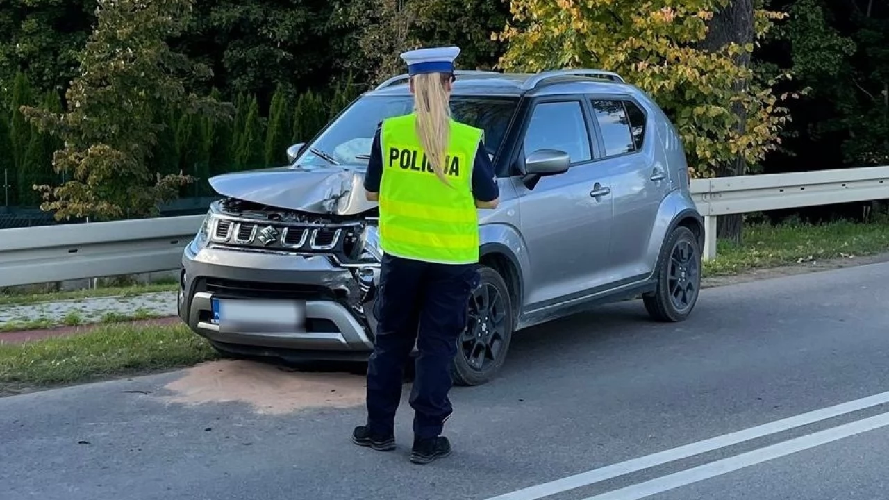 Policjanci wyjaśniają okoliczności wypadku i apelują o stosowanie się do przepisów
