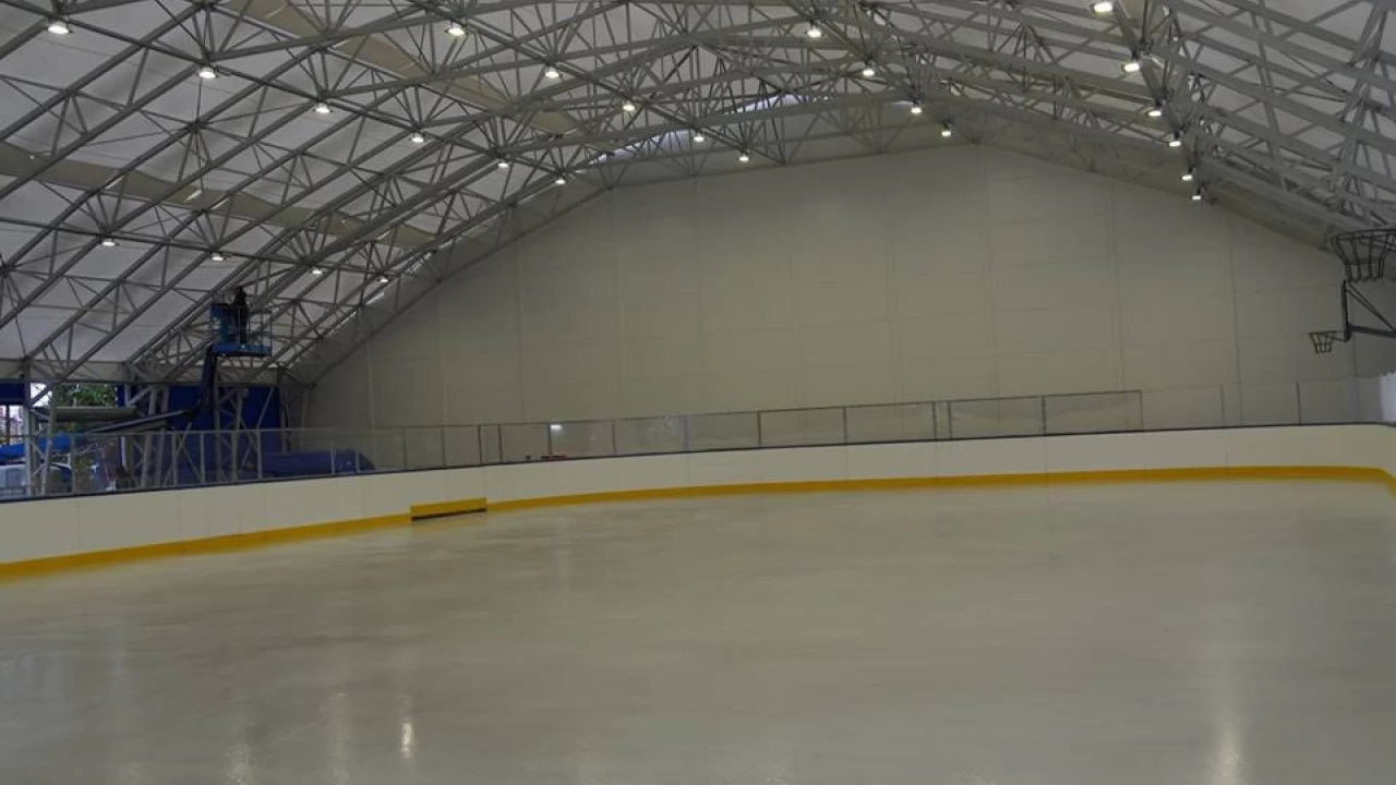 Łyżwiarstwo, curling, hokej... 12 stycznia rusza kryte lodowisko!