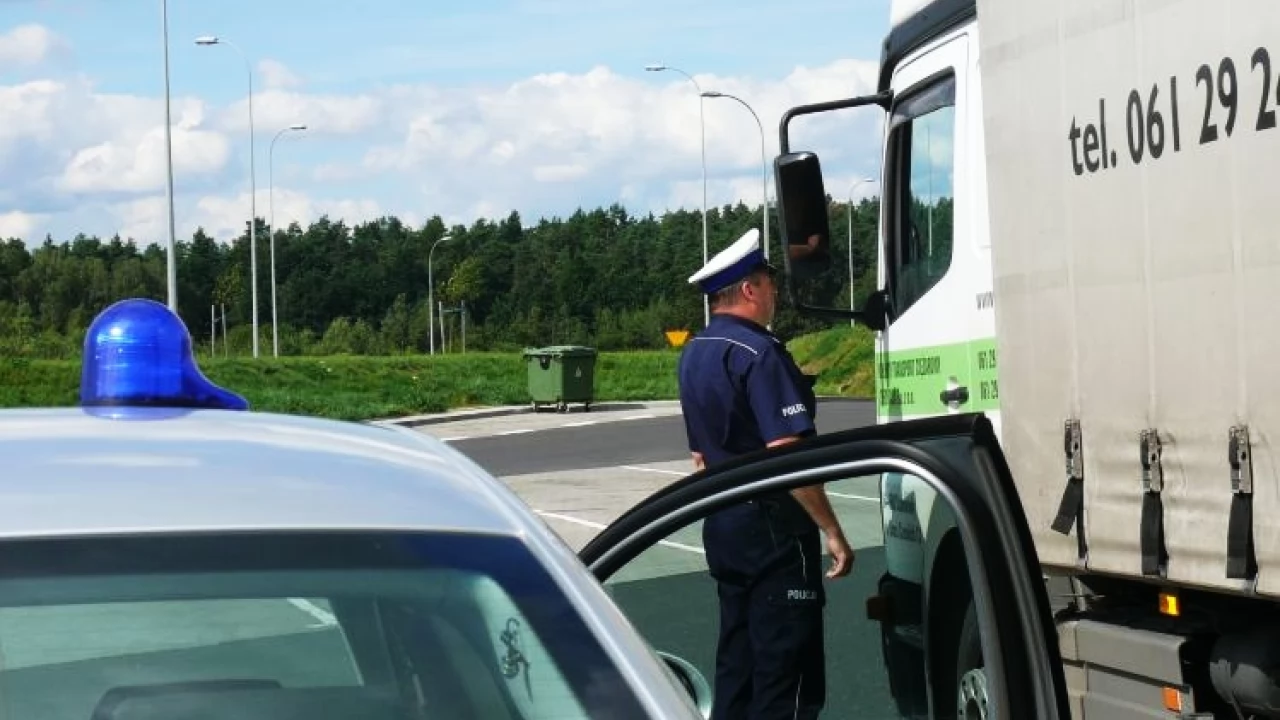 Jutro działania "Bezpieczny transport". Mundurowi przyjrzą się kierowcom ciężarówek