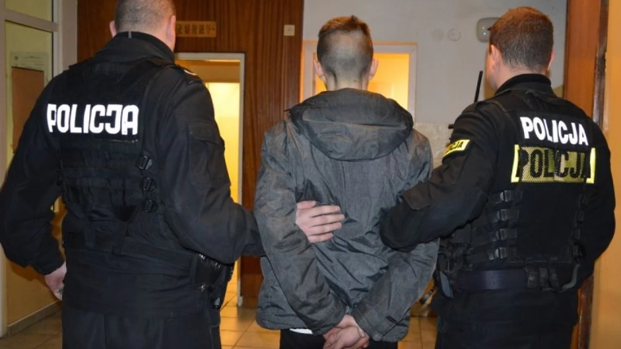 10 lat i dożywotni zakaz prowadzenia pojazdów? Pirat doprowadzony do prokuratury