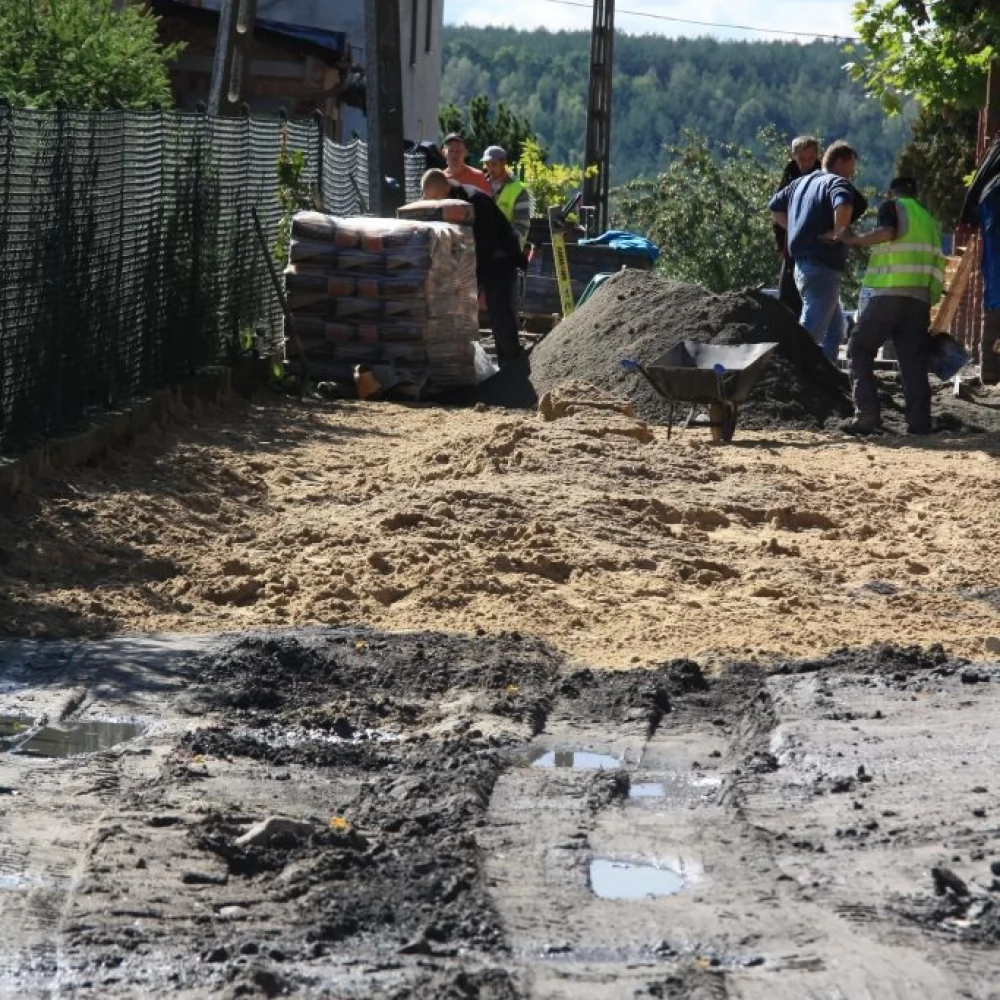 Gniew. Trwają prace na ulicy Pocztowej