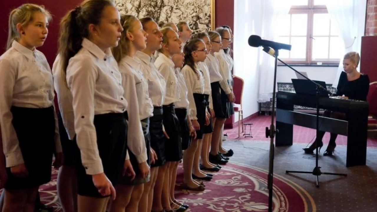 W Gniewie uczcili Dzień Edukacji Narodowej