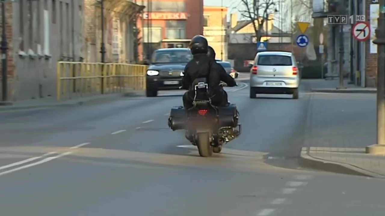 Kierowca motocykla uniewinniony. Pożyczył pojazd innej osobie i nie utrzymuje z nią kontaktu...
