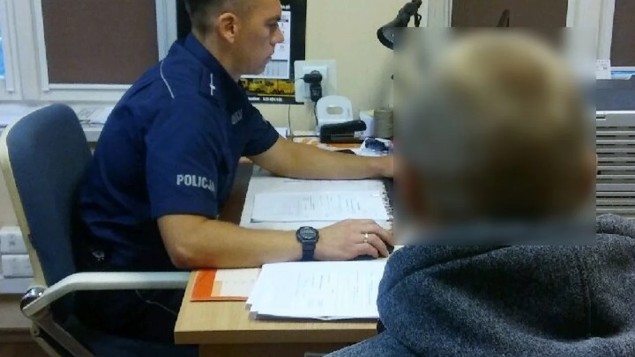 Na widok policjantów przyspieszył i dalej łamał przepisy. "Nie zatrzymałem się, bo nie mam prawa jazdy"