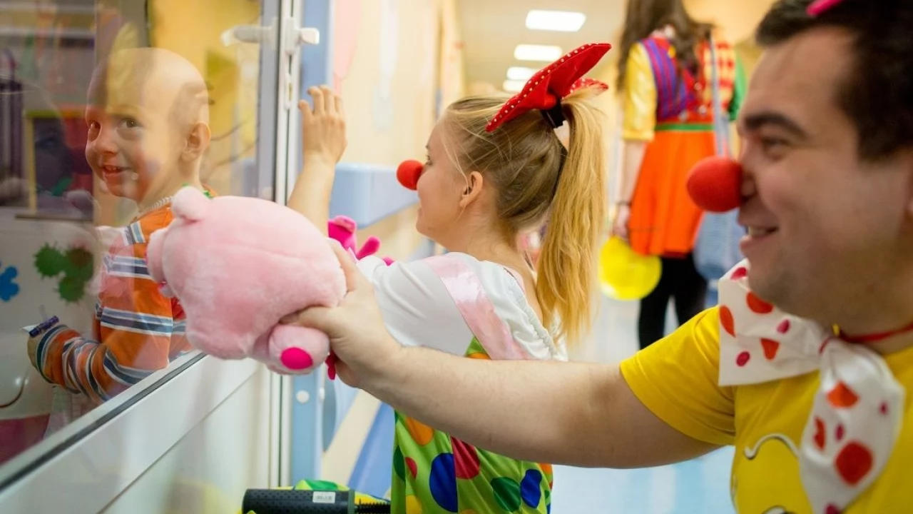 Wszystkiego dobrego dla chorego! Fundacja "Dr Clown" zaprasza do wspólnej akcji