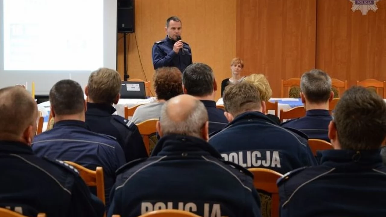 "Bezpieczna kobieta". Policjanci zorganizowali specjalne spotkanie