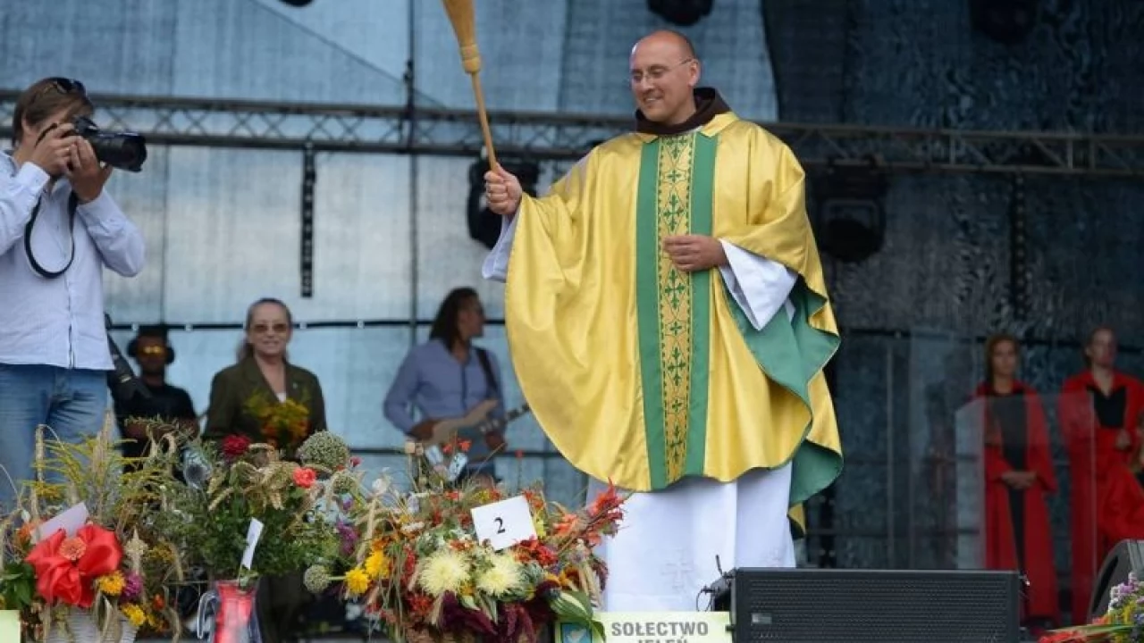 Zrobili bukiety dla Panny Zielnej