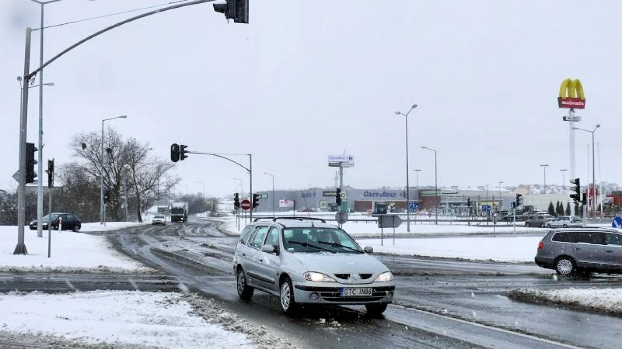 Wiosny nie widać. Śnieg z deszczem i śnieg