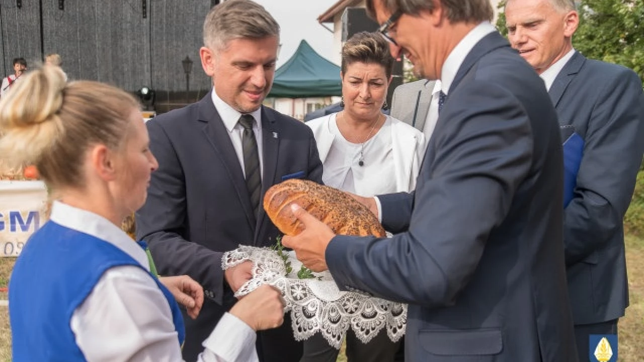 Mieszkańcy gminy Pelplin bawili się na dożynkach
