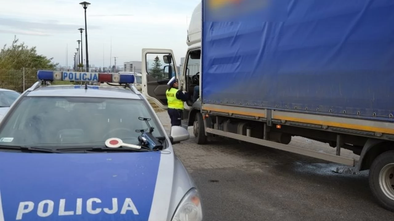 "Bus i truck". Mandaty i zatrzymane dowody po policyjnych kontrolach