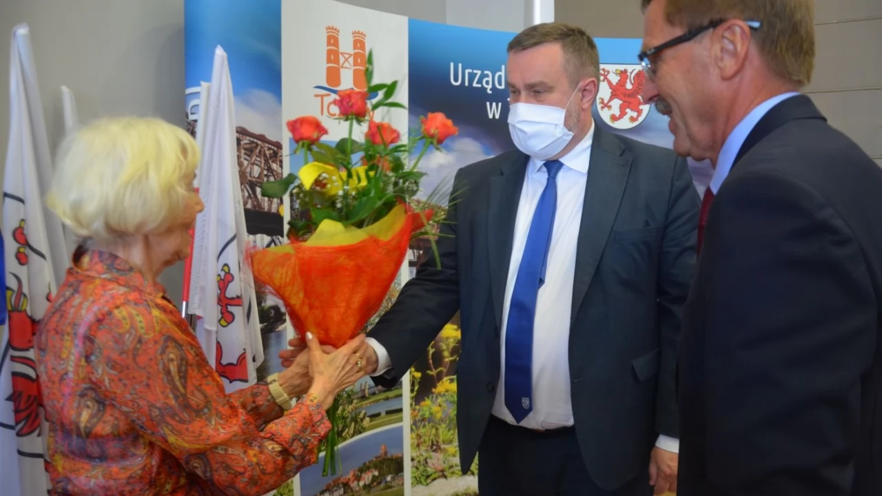 Prezydent z wotum zaufania i absolutorium