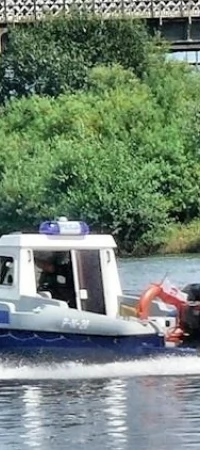 Policyjna motorówka na Wiśle