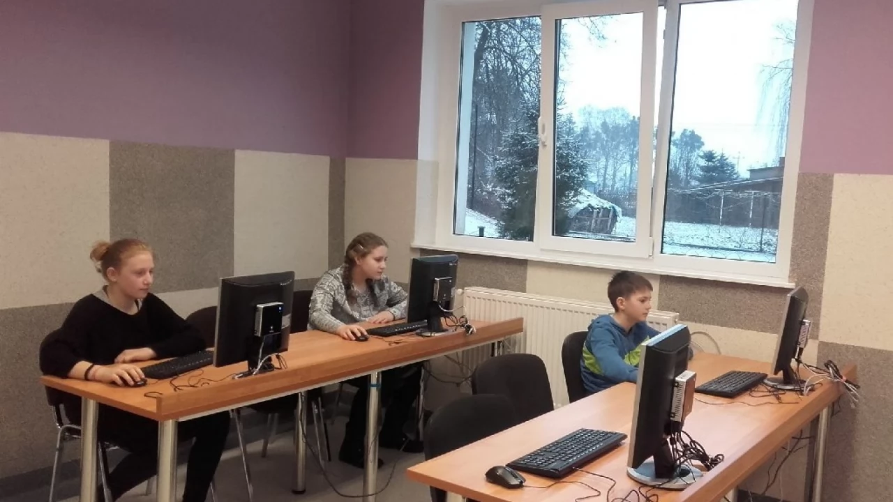 Gniew. Przygotowują się do zdobycia Europejskich Certyfikatów Umiejętności Komputerowych