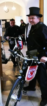 Jednoślady przyprowadzili kominiarze