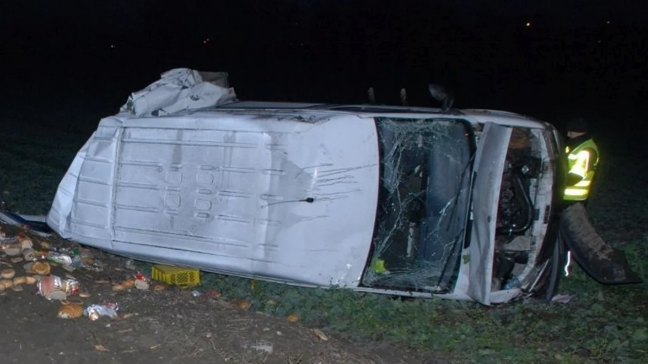 Wypadek w Subkowach. Bus utknął między szlabanami