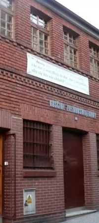 Teraz wierni spotykają się w kamienicy przy ulicy Chopina