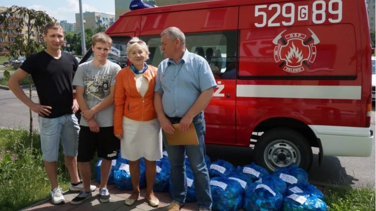 Przez dwa lata zbierali nakrętki dla niepełnosprawnego chłopca