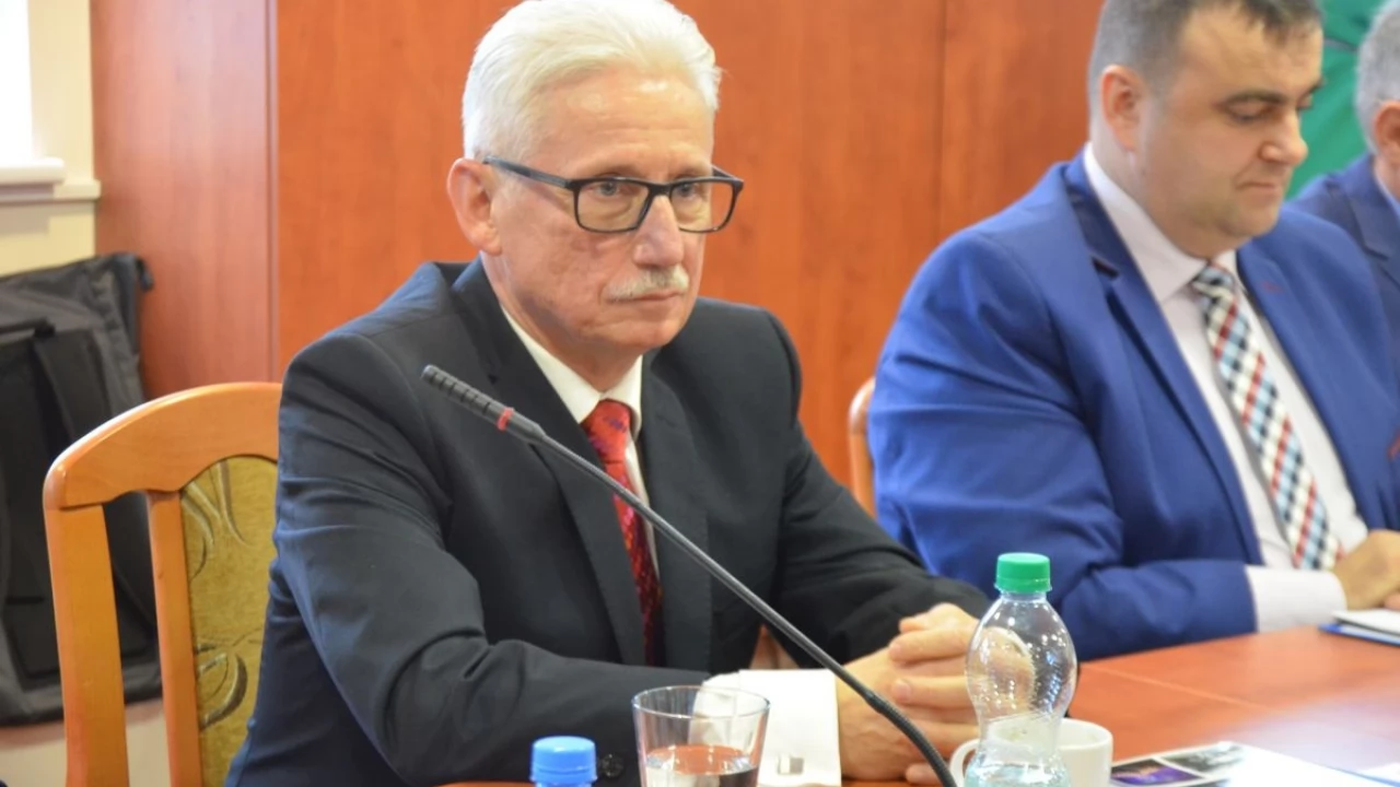 Lokalne struktury rozwiązane, ma je odbudować Marek Modrzejewski