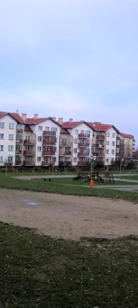 Teraz młodzież z Bajkowego korzysta z prowizorycznego boiska