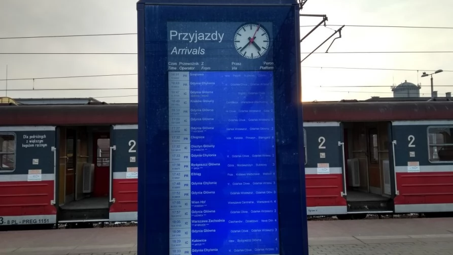 Wyświetlacze na dworcu w Tczewie