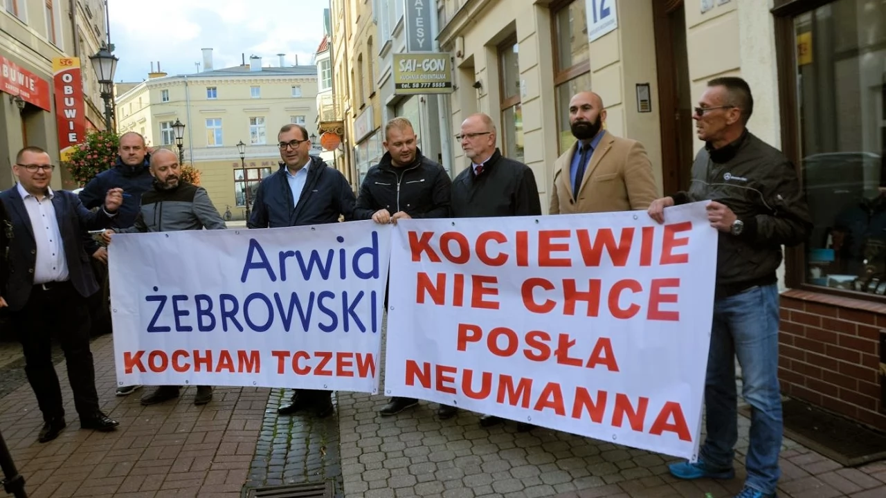 Nie milkną echa po opublikowaniu taśm nagrywanego posła Neumanna