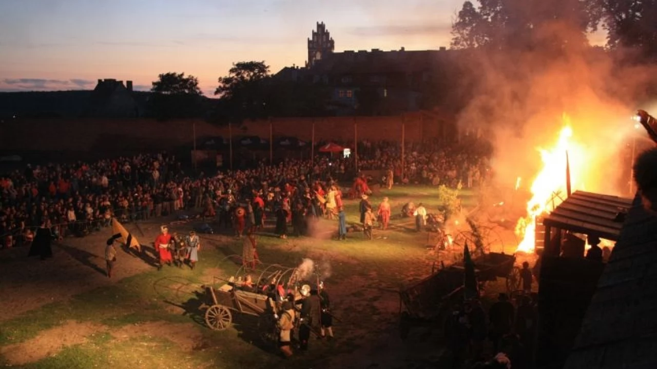 Vivat Vasa 2012 - już dziesiąty raz w Gniewie starły się armie
