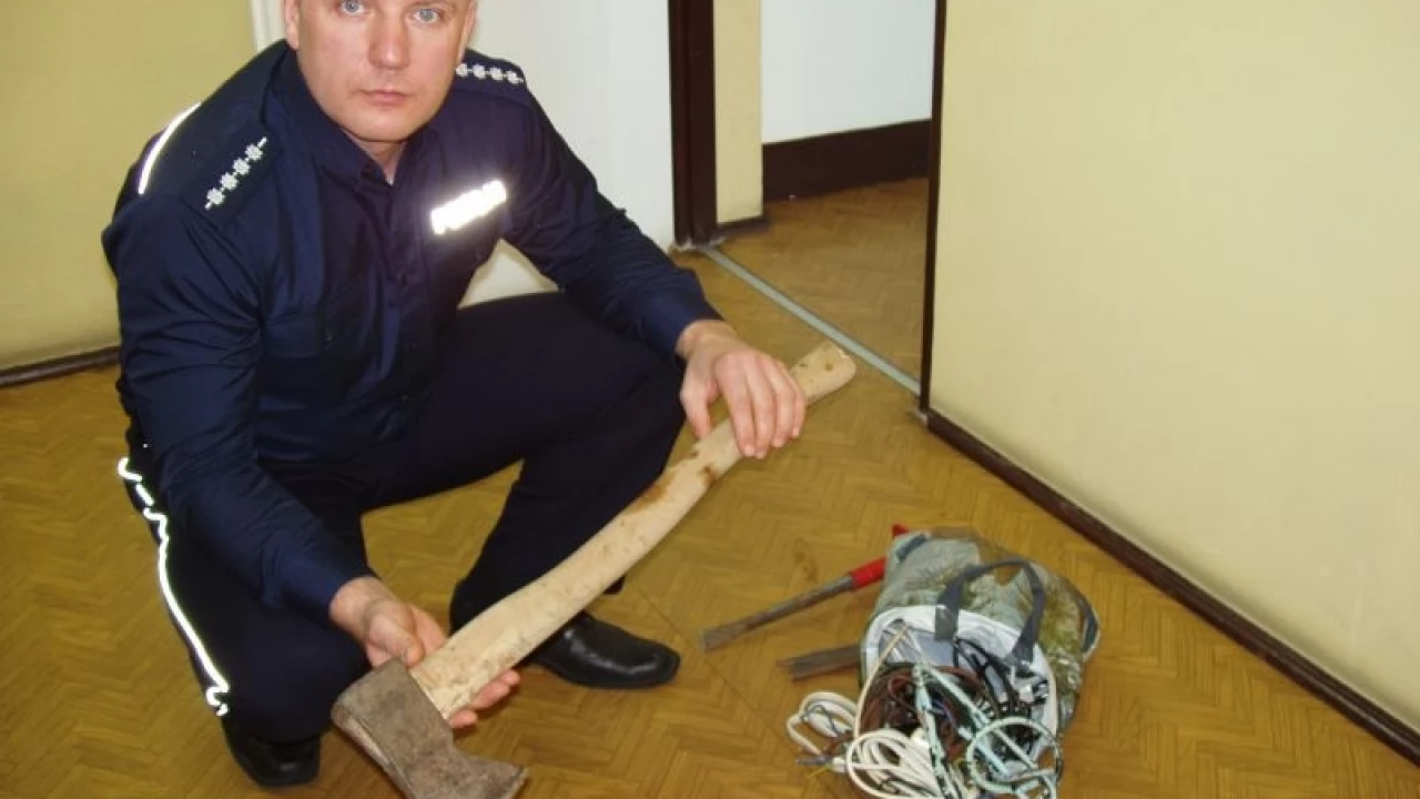 Dwa promile, siekiera i... na "włam"