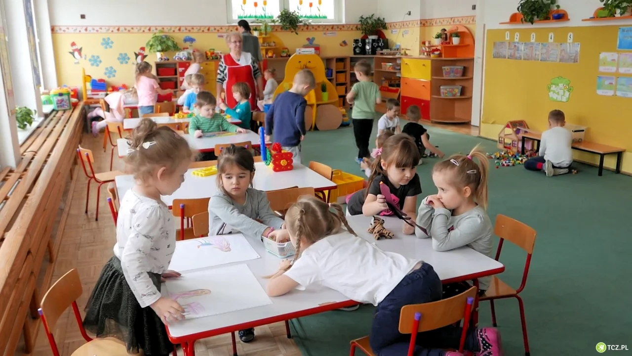Rząd luzuje obostrzenia. Część przedszkoli planuje wznowić działalność