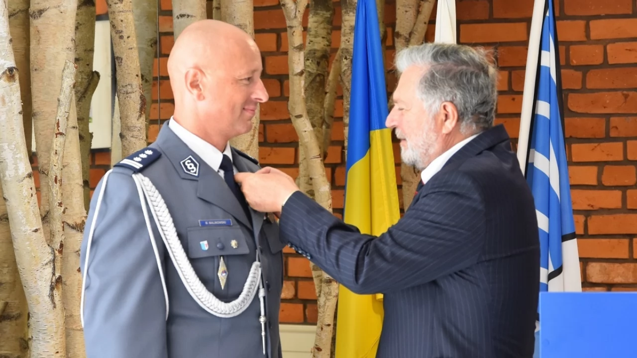 Medal Polonia Semper Fidelis dla komendanta tczewskiej policji