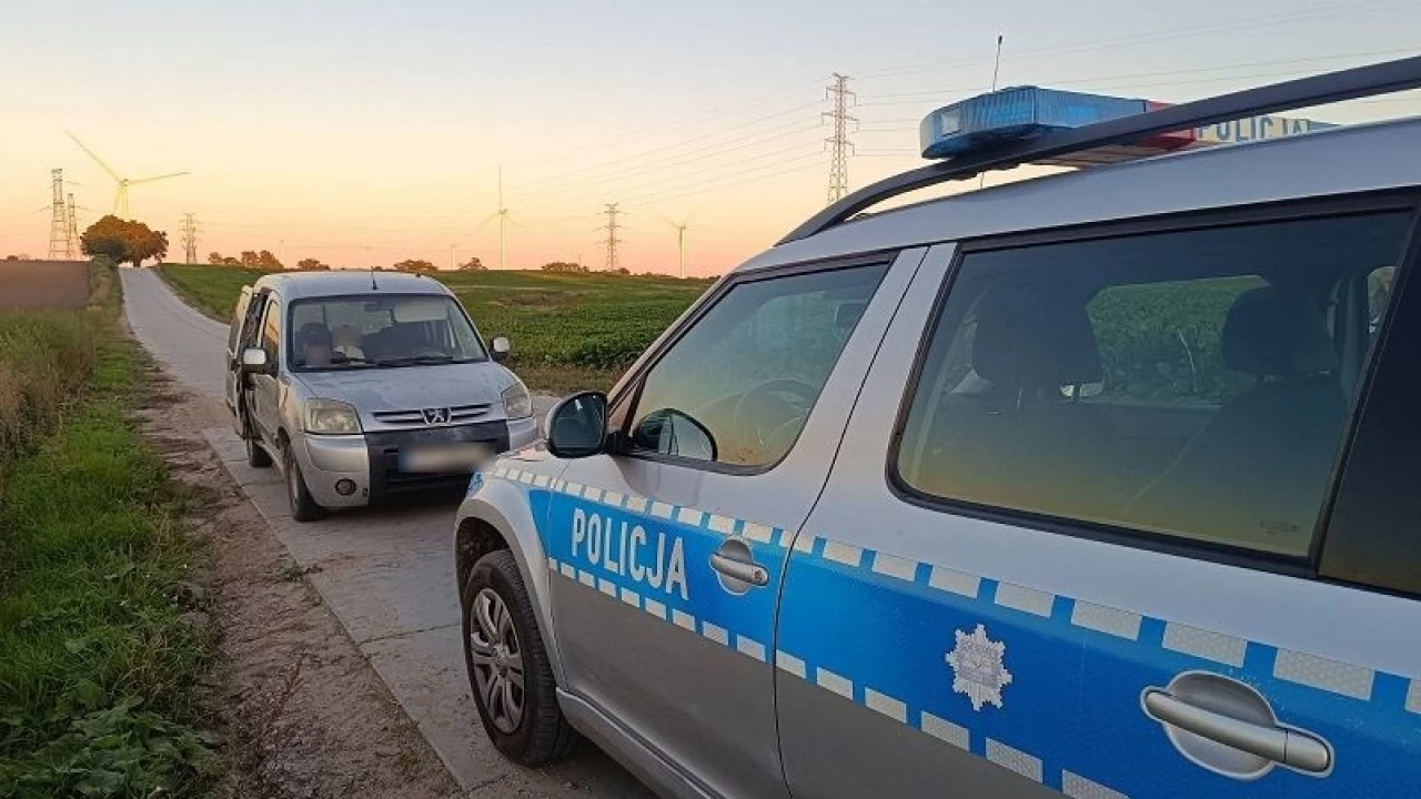 Pijana matka wiozła rodzinę. Jedno z dzieci bez fotelika, samochód z niesprawnym oświetleniem