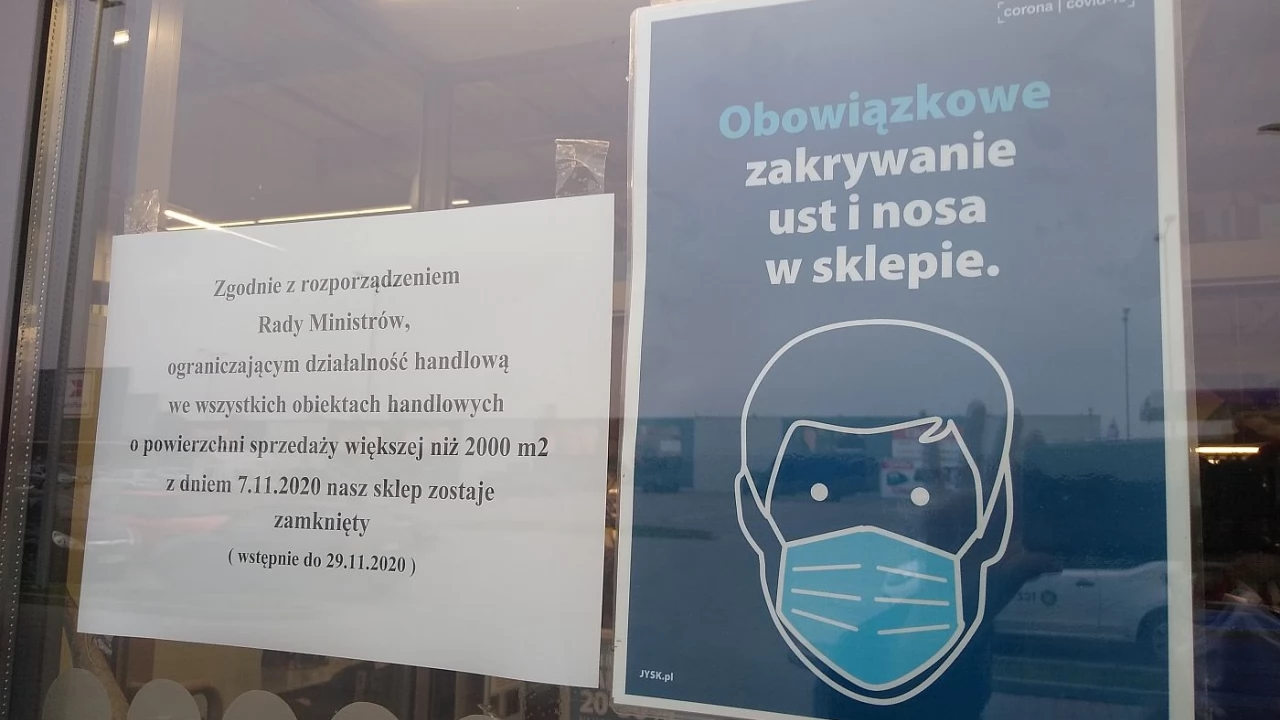 Nowe obostrzenia już obowiązują. Część sklepów zamknięta