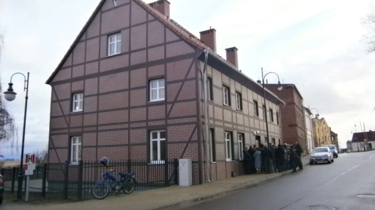 Lokatorzy odebrali klucze - to była ostatnia z rewitalizowanych kamienic ze środków UE