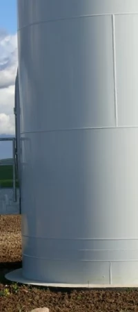 Pod Pelplinem stanęły 24 maszty