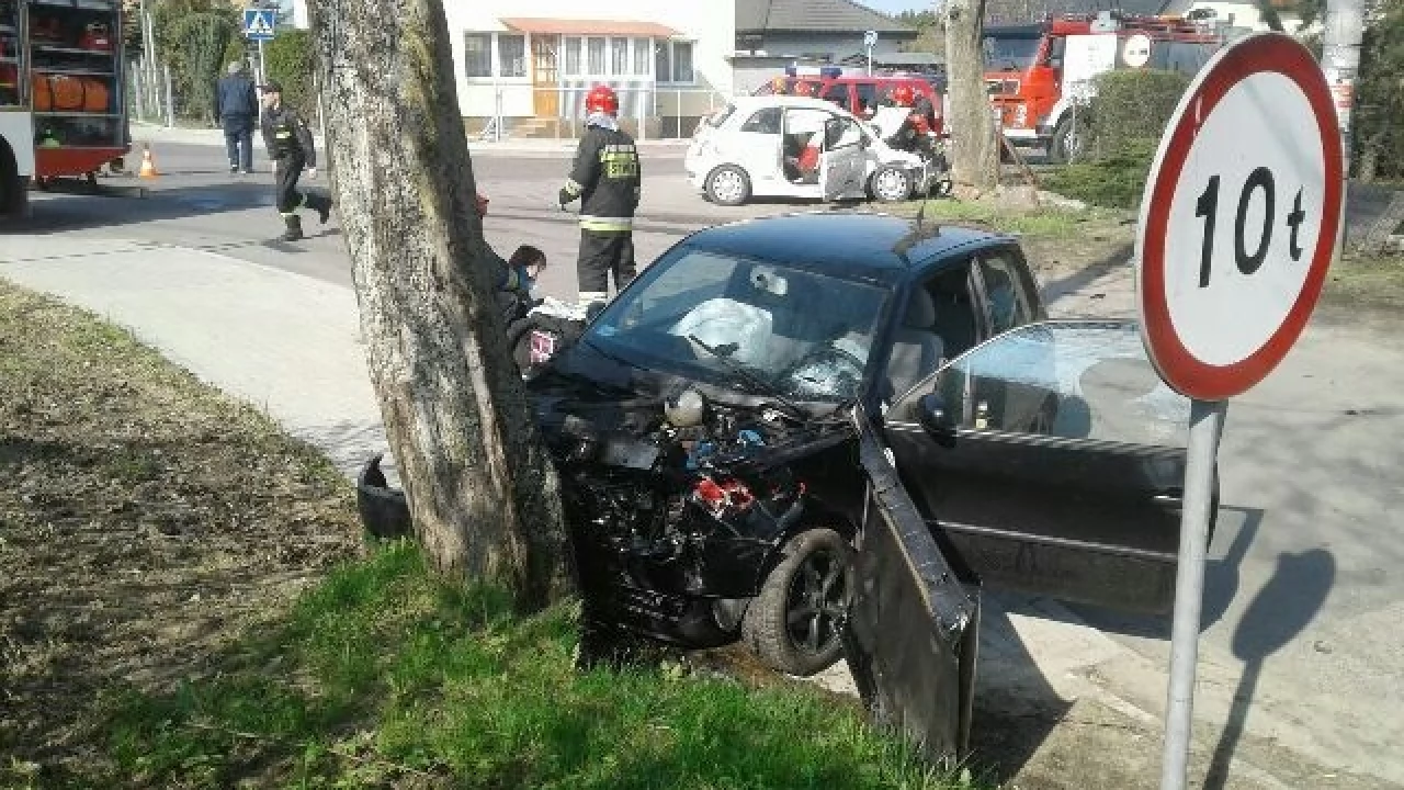 Wypadek w Bałdowie. Ranny jeden z kierowców