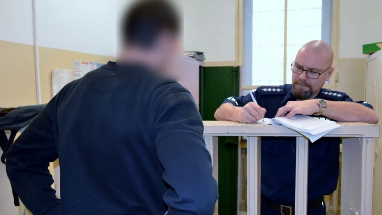 Ukradł ojcu kartę i wypłacał pieniądze. Może "posiedzieć" nawet 10 lat!