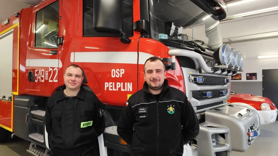 Od lewej: dh Krzysztof Piskorski z-ca naczelnika OSP Pelplin i dh Maciej Cichocki strażak ratownik.