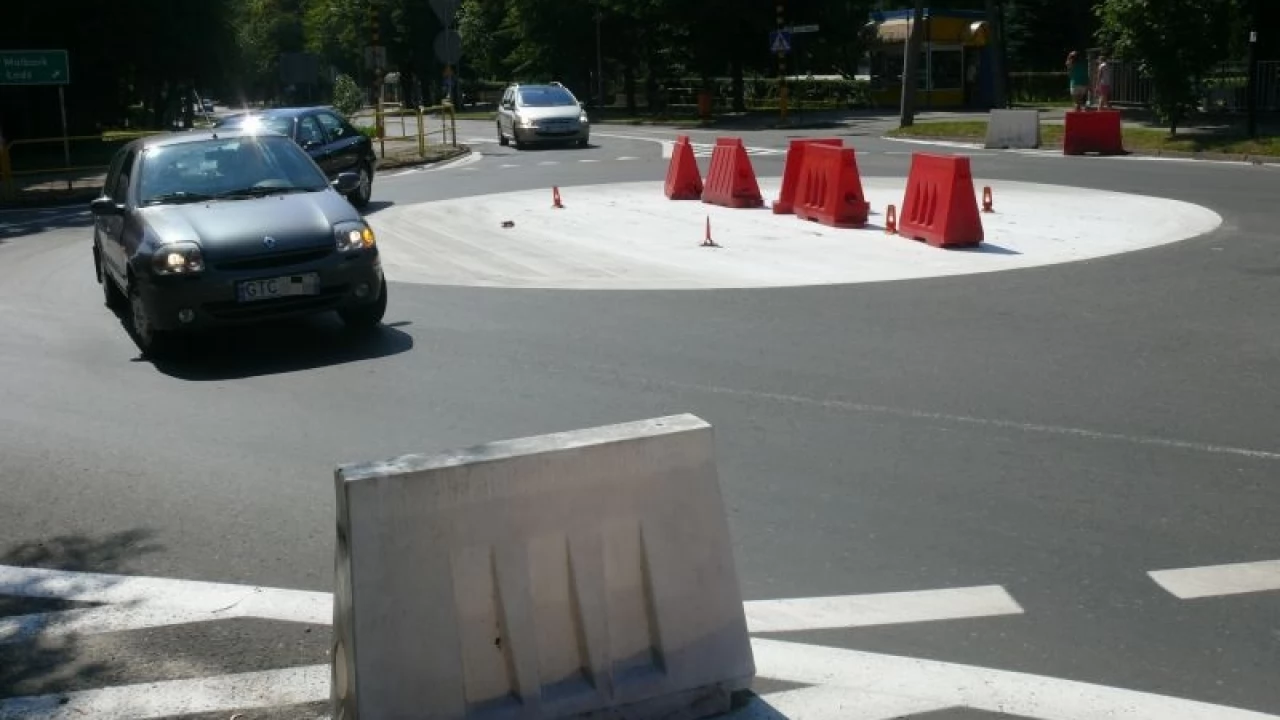 Rondo przy wieży ciśnień. Budowa rusza jesienią, będzie drożej