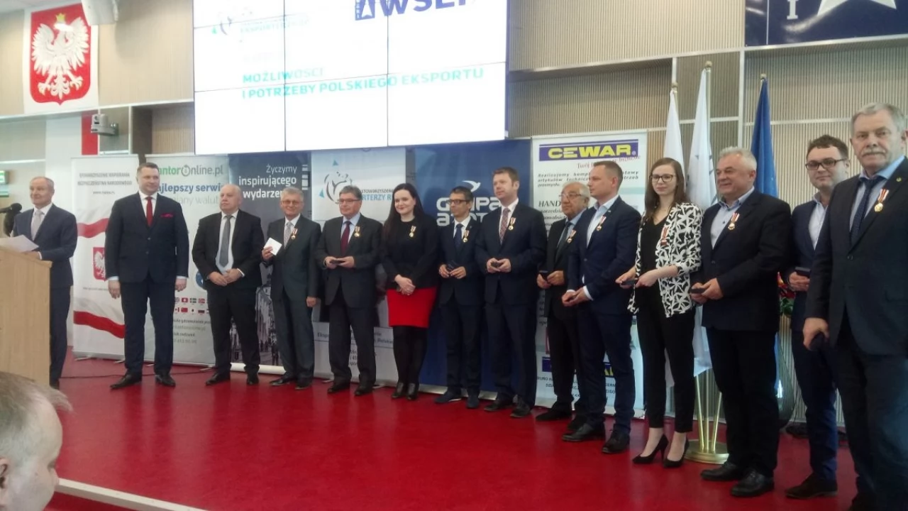 Flex z medalem "Zasłużony dla Eksportu"