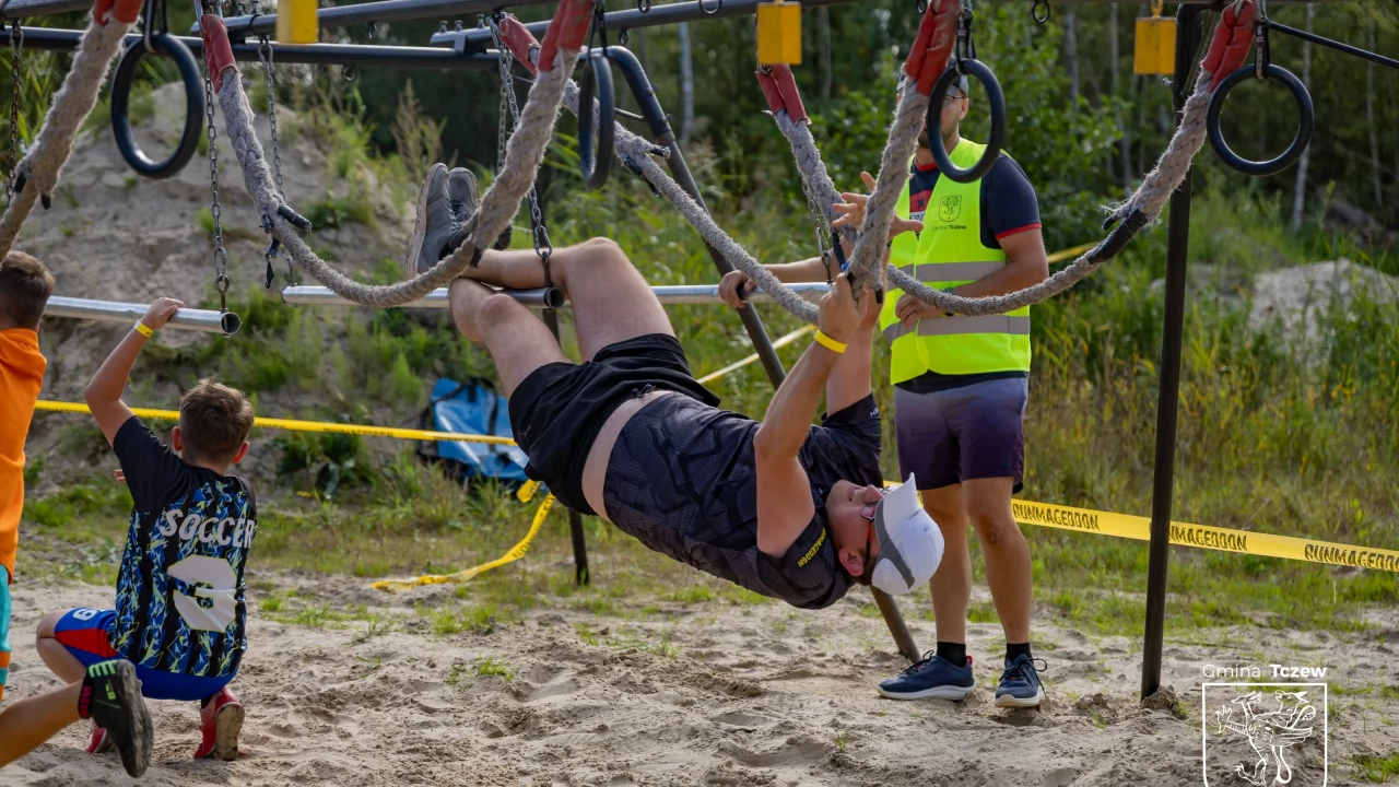 Pierwszy Runmageddon Lite w Gminie Tczew. Sportowe emocje, błoto i świetna zabawa