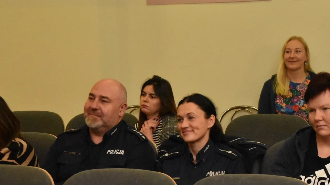 Mundurowi uczyli się jak pracować z osobami ze spektrum autyzmu