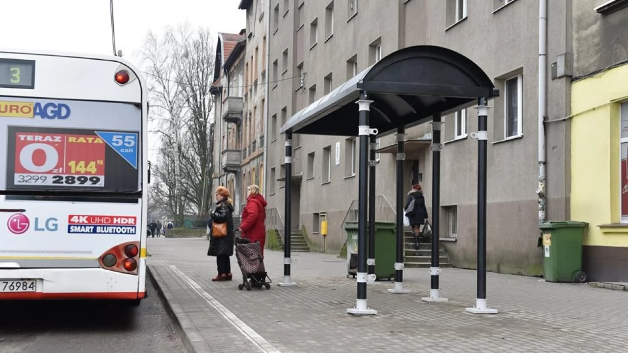 Pierwsze nowe wiaty już na ulicach