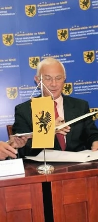 Umowy podpisano dzięki w ub. wtorek (od lewej Jan Kozłowski, Zenon Odya i Mieczysław Struk)
