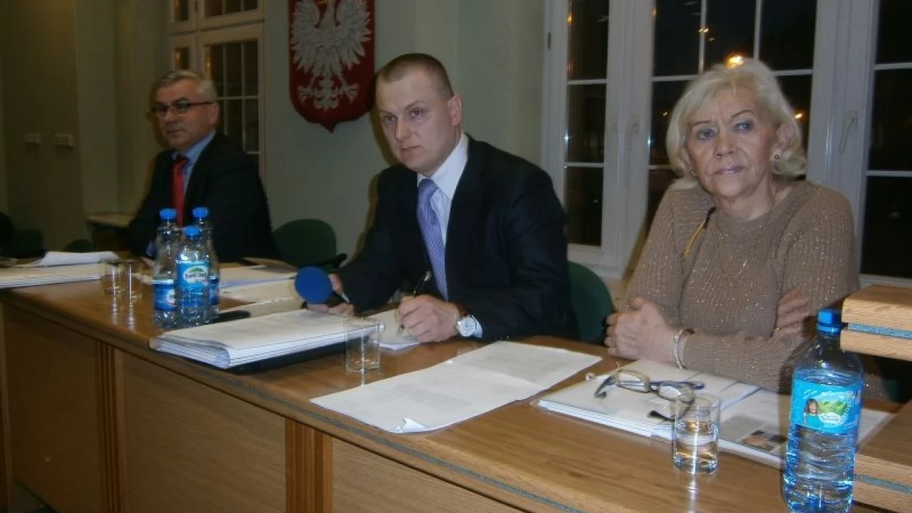 Wiaduktów im. Kaczyńskiego i Mazowieckiego nie będzie. Przybędzie nam za to nazwanych rond