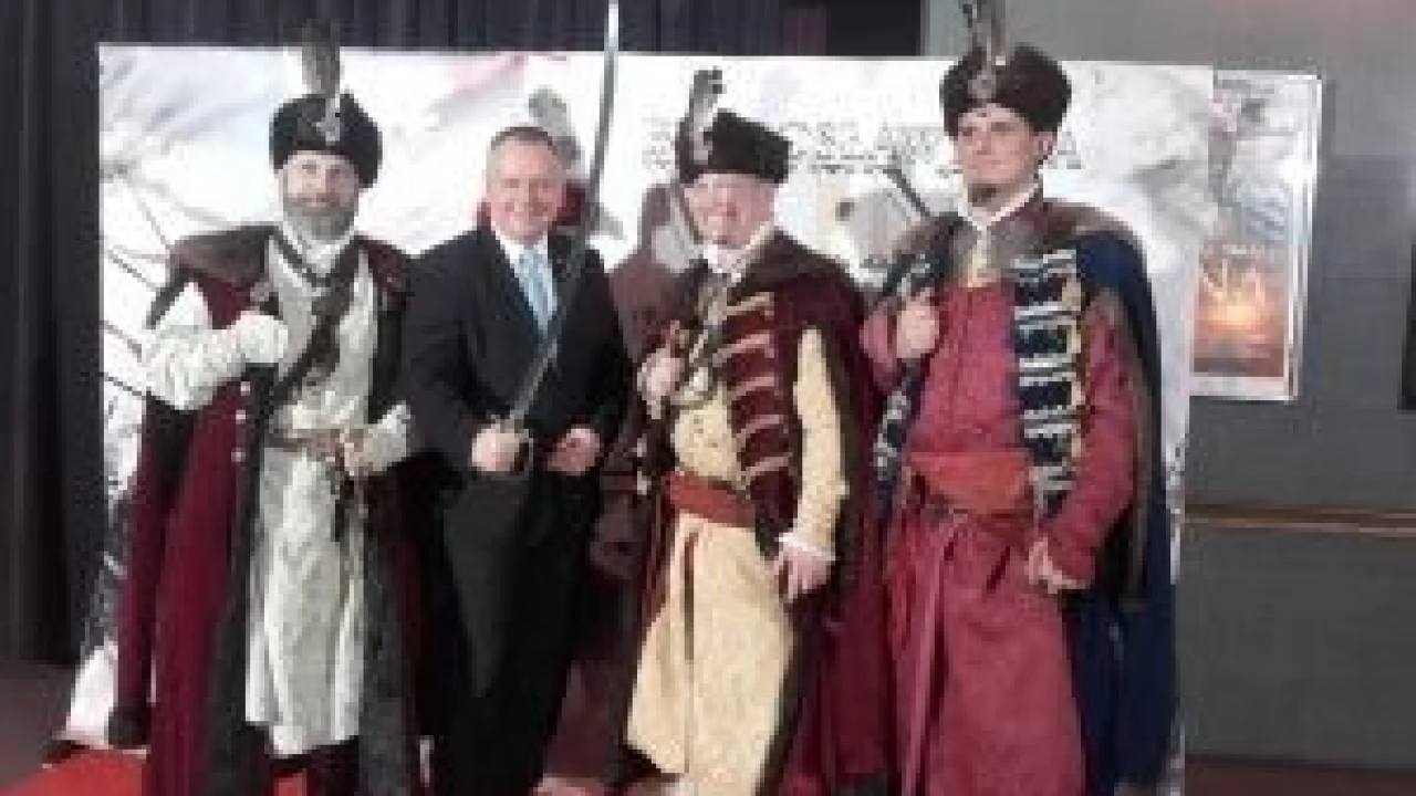 Gniewscy rycerze na premierze warszawskiej filmu "Błogosławiona wina"