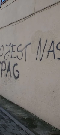 Bazgroły pseudokibiców na Grunwaldzkiej