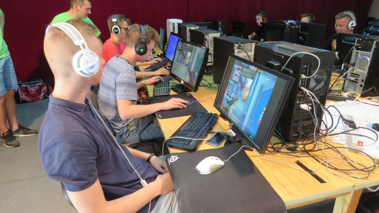 Mocna reprezentacja gminy Gniew w turnieju Counter-Strike