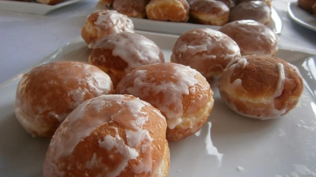 Tłusty czwartek - na pożegnanie karnawału zajadamy pączki