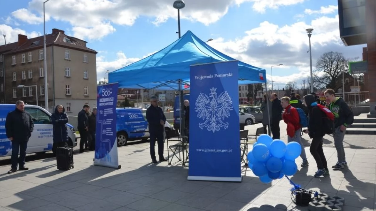 "Rodzina 500 plus". Wdrażanie programu przebiega spokojnie